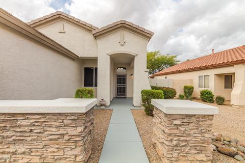 892 S Roanoke St, Gilbert, AZ 85296 photo 2