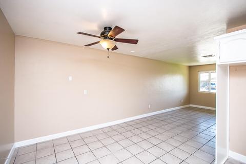 4134 W Earll Dr, Phoenix, AZ 85019 photo 9