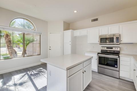 1602 E Tremaine Ave, Gilbert, AZ 85234 photo 2