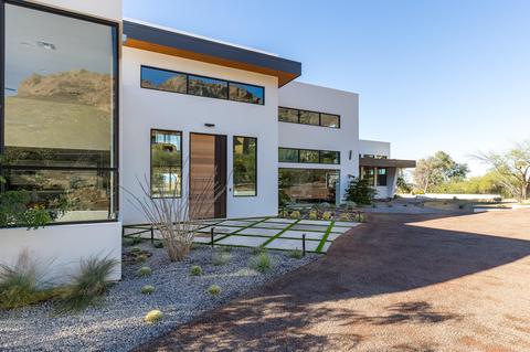 4839 E White Gates Dr, Phoenix, AZ 85018 photo 2