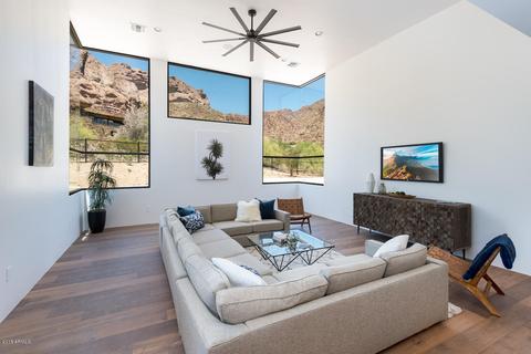 4839 E White Gates Dr, Phoenix, AZ 85018 photo 6