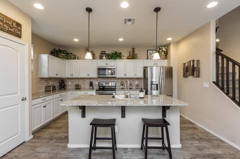 904 S Pheasant Dr, Gilbert, AZ 85296 photo 9