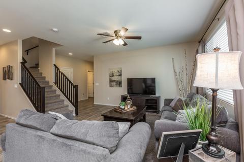 904 S Pheasant Dr, Gilbert, AZ 85296 photo 3