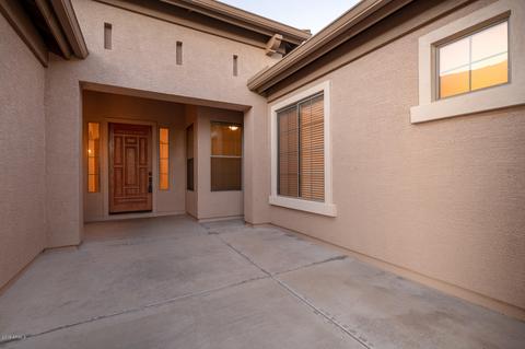 622 E Julian Dr, Gilbert, AZ 85295 photo 4