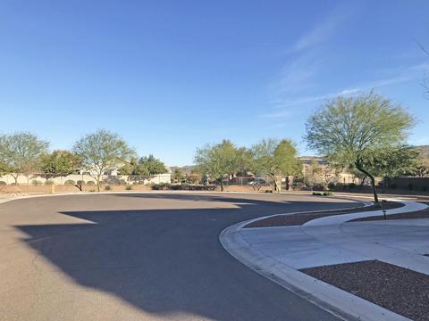 844 E Gary Ln, Phoenix, AZ 85042 photo 3