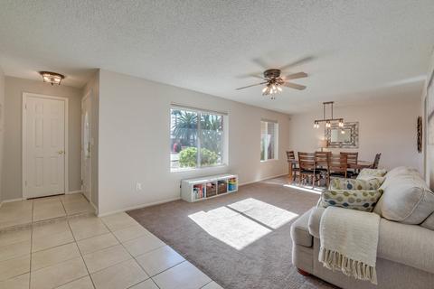 526 E Helena Dr, Phoenix, AZ 85022 photo 3
