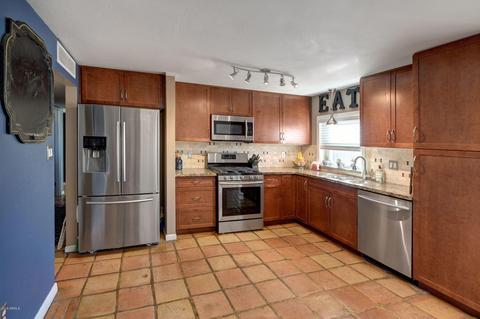 3473 E Hearn Rd, Phoenix, AZ 85032 photo 8