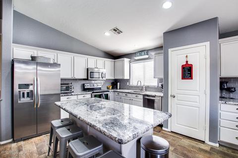 614 E Iris Ct, Gilbert, AZ 85296 photo 10