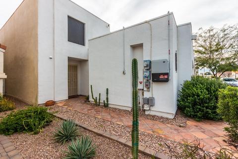 2337 Evans Dr, Phoenix, AZ 85022 photo 2