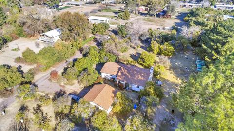 3840 E Vineyard Rd, Phoenix, AZ 85042 photo 2