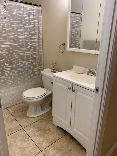 8229 W Avalon Dr, Phoenix, AZ 85033 photo 9