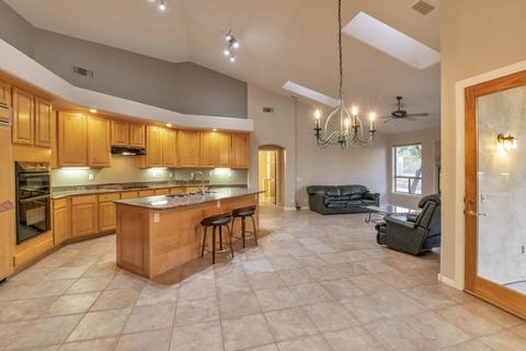 922 E Desert Flower Ln, Phoenix, AZ 85048 photo 8