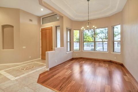 922 E Desert Flower Ln, Phoenix, AZ 85048 photo 5