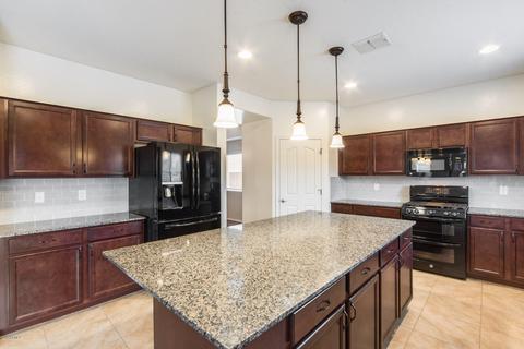 2691 E Gillcrest Rd, Gilbert, AZ 85298 photo 3