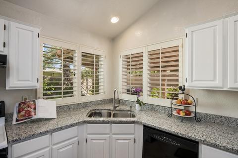 4101 E Mercer Ln, Phoenix, AZ 85028 photo 14