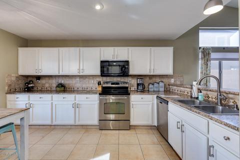 3289 E Wildhorse Dr, Gilbert, AZ 85297 photo 5