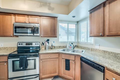3862 E Whitney Ln, Phoenix, AZ 85032 photo 4