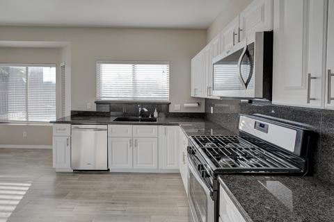 4239 E Tether Trl, Phoenix, AZ 85050 photo 6
