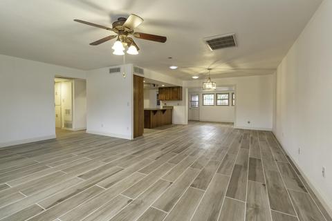 5752 N 42nd Ave, Phoenix, AZ 85019 photo 9