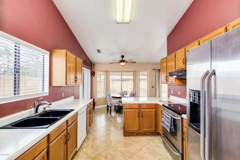 449 E Meadows Ln, Gilbert, AZ 85234 photo 3