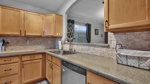 445 E Cantebria Dr, Gilbert, AZ 85296 photo 9