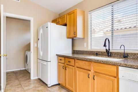 2263 E Amber Ln, Gilbert, AZ 85296 photo 6