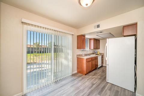 239 W Utopia Rd, Phoenix, AZ 85027 photo 8