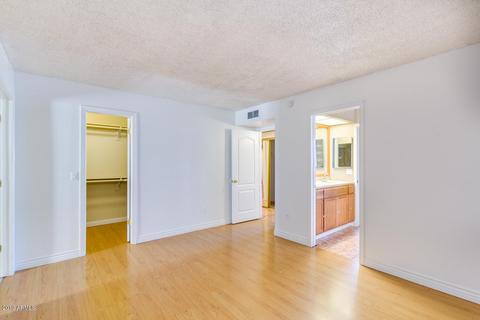 7601 W Wolf St, Phoenix, AZ 85033 photo 4