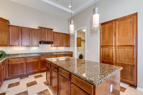 4194 E Carob Dr, Gilbert, AZ 85298 photo 9