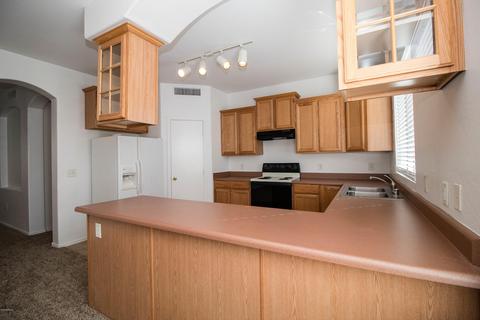 7002 S 41st Dr, Phoenix, AZ 85041 photo 11