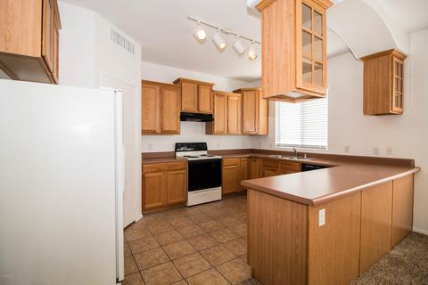 7002 S 41st Dr, Phoenix, AZ 85041 photo 9