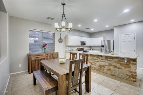 4847 S Summit Ct, Gilbert, AZ 85298 photo 3