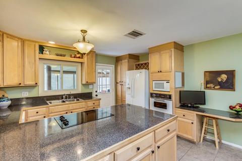 2701 E Turquoise Dr, Phoenix, AZ 85028 photo 15