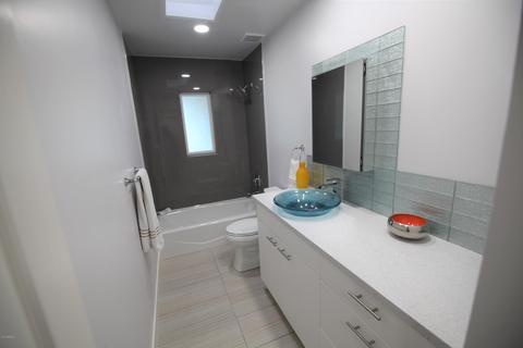 1408 E Berridge Ln, Phoenix, AZ 85014 photo 7
