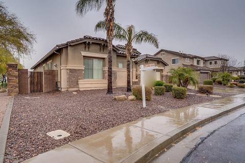 2438 E Carob Dr, Gilbert, AZ 85298 photo 1