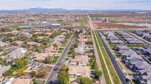 3037 E Robin Ln, Gilbert, AZ 85296 photo 11