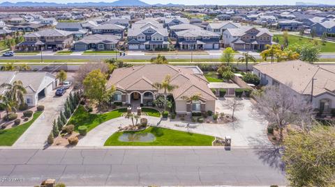 3037 E Robin Ln, Gilbert, AZ 85296 photo 5