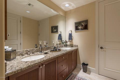 2402 Esplanade Ln #701, Phoenix, AZ 85016 photo 19