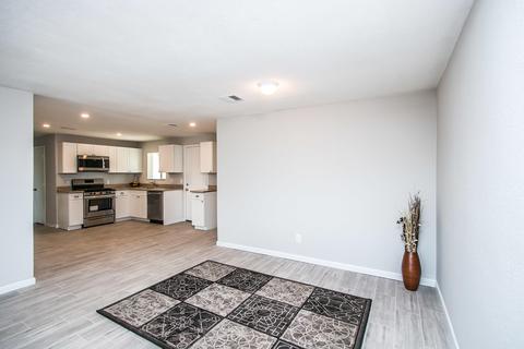 201 S Mountain Rd, Apache Junction, AZ 85120 photo 8