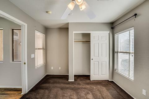 2710 E Branham Ln, Phoenix, AZ 85042 photo 14