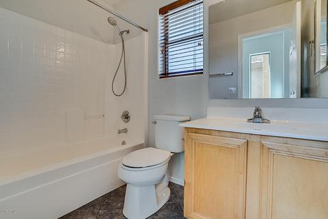 2710 E Branham Ln, Phoenix, AZ 85042 photo 15