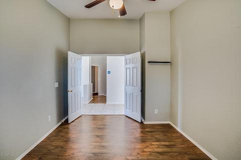 2710 E Branham Ln, Phoenix, AZ 85042 photo 10