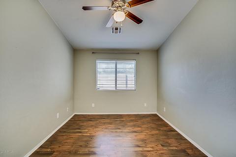 2710 E Branham Ln, Phoenix, AZ 85042 photo 9