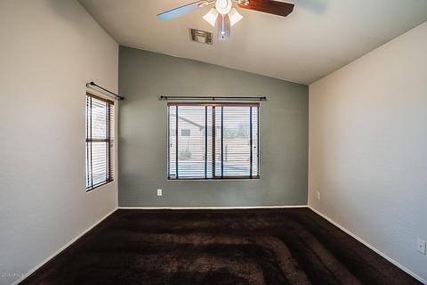 2710 E Branham Ln, Phoenix, AZ 85042 photo 11