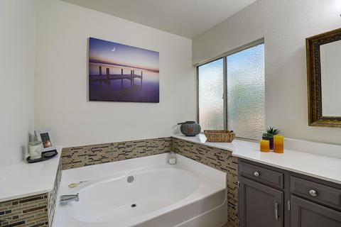 2127 E Winchcomb Dr, Phoenix, AZ 85022 photo 16
