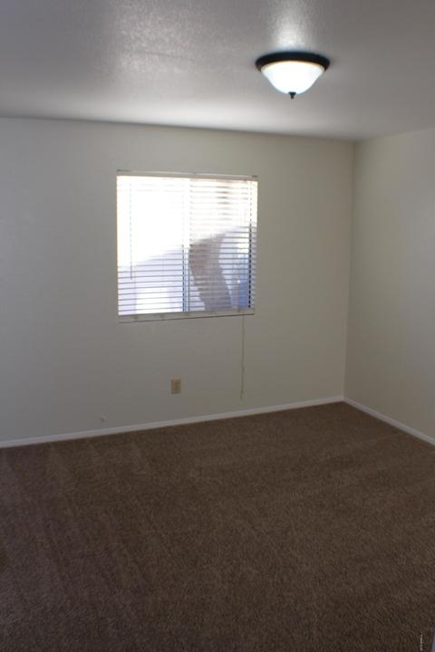 327 E Desert Ln, Gilbert, AZ 85234 photo 21