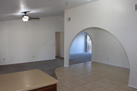 327 E Desert Ln, Gilbert, AZ 85234 photo 14