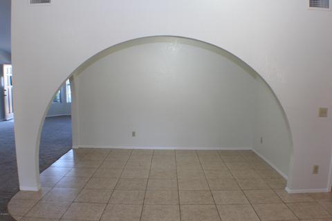 327 E Desert Ln, Gilbert, AZ 85234 photo 18
