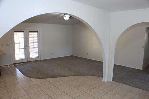 327 E Desert Ln, Gilbert, AZ 85234 photo 16