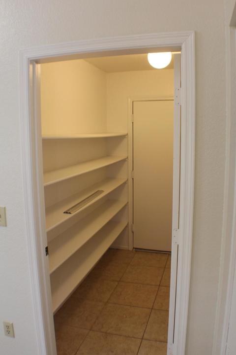 327 E Desert Ln, Gilbert, AZ 85234 photo 11